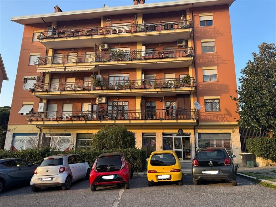 Foto Cometa 1 — Box in vendita a Albano Laziale