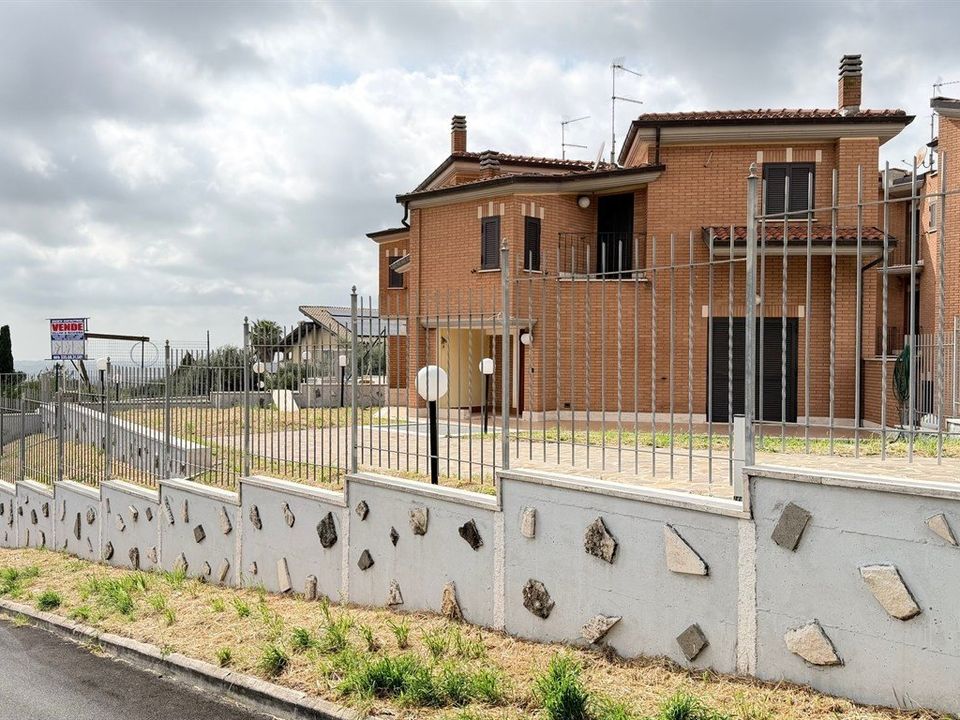 Foto Cometa 1 — Villa quadrifamiliare in vendita a Albano Laziale