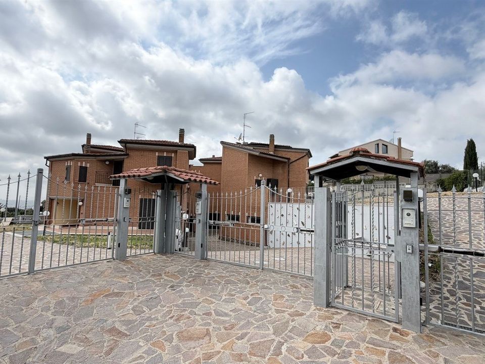 Foto Cometa 1 — Villa quadrifamiliare in vendita a Albano Laziale